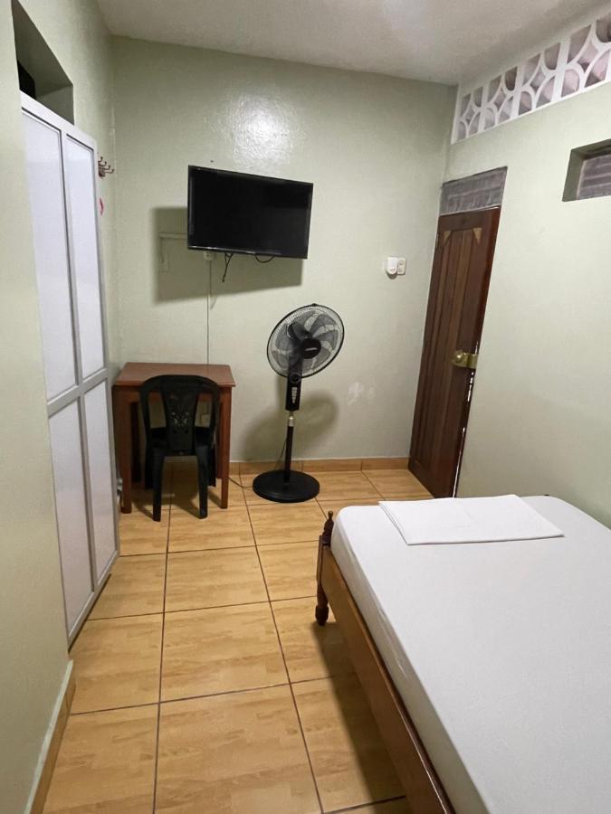 Alojamiento Tahuari Iquitos Exterior foto